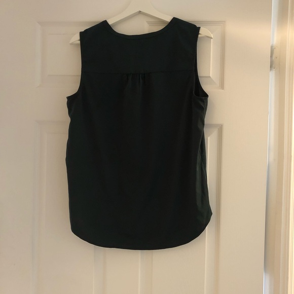 Banana Republic forest green sleeveless top with buttons - Picture 2 of 4